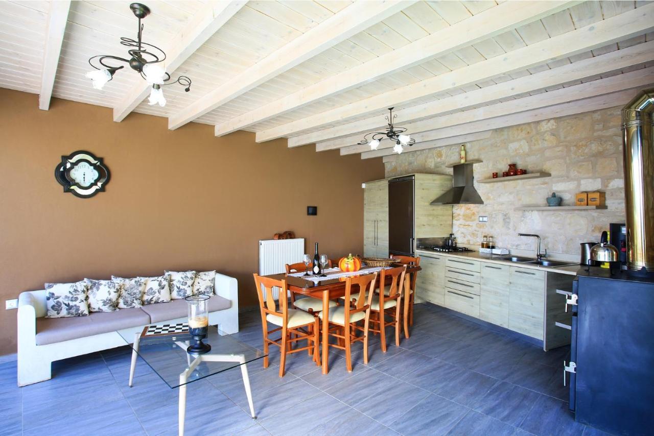 Design Villa Nicol - Heated Pool - Summer Kitchen イラクリオン エクステリア 写真